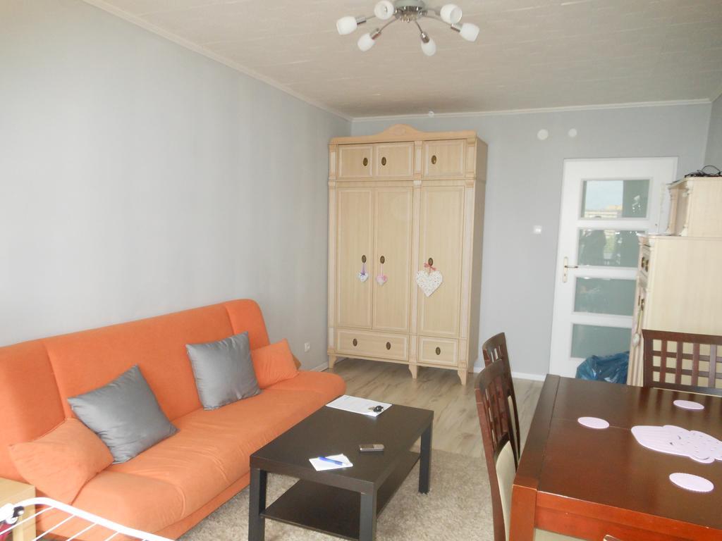Apartament Obroncow Wybrzeza Daire Gdansk Oda fotoğraf