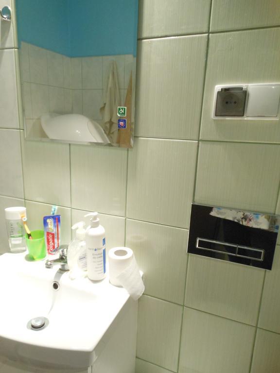 Apartament Obroncow Wybrzeza Daire Gdansk Oda fotoğraf
