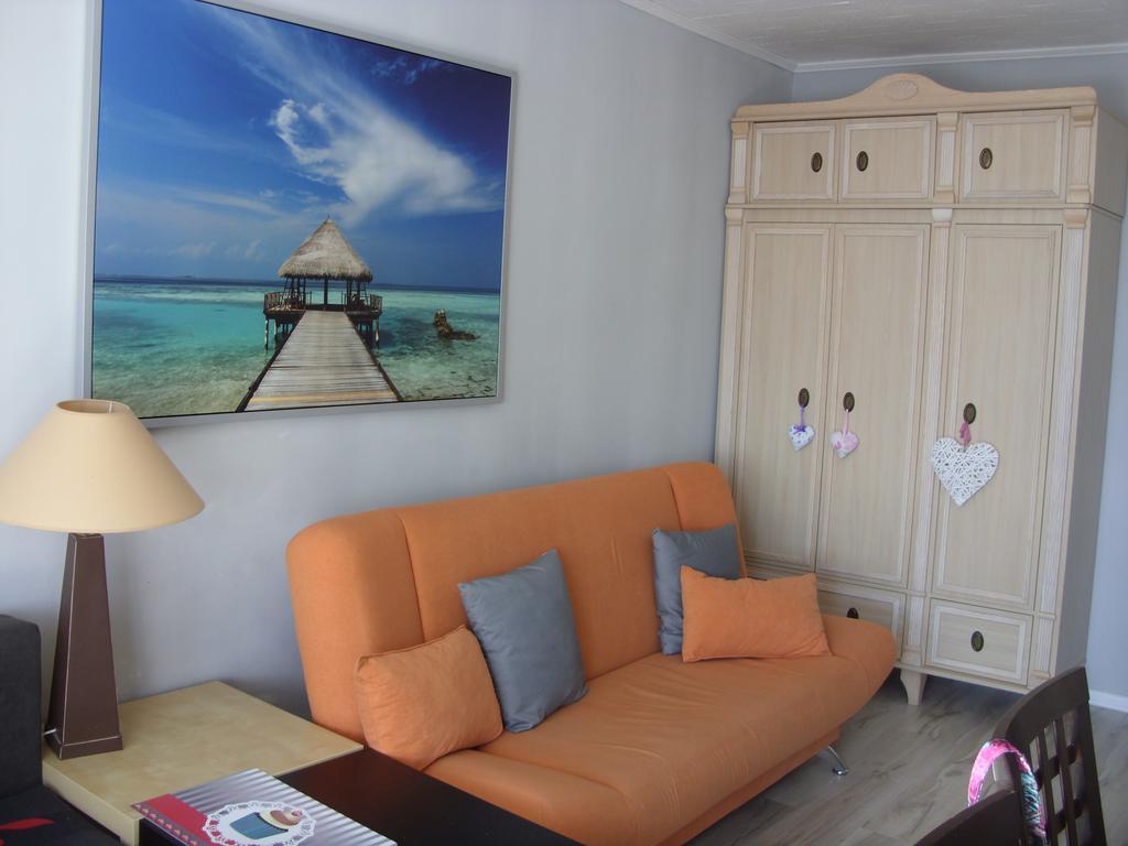 Apartament Obroncow Wybrzeza Daire Gdansk Oda fotoğraf