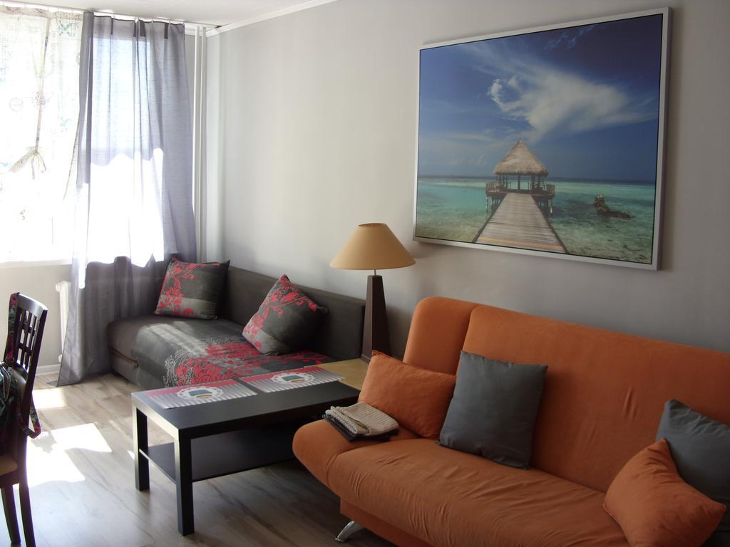 Apartament Obroncow Wybrzeza Daire Gdansk Oda fotoğraf